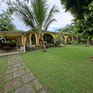 Chácara com Piscina e Área Verde no Cond. Vivenda Verde