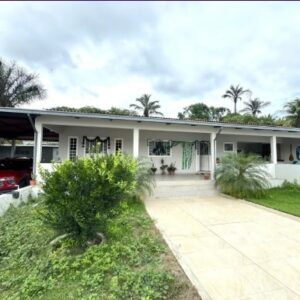 Casa ampla com 3 Quartos 270m² - Tarumã