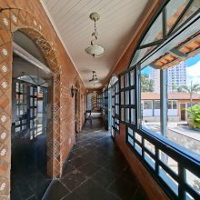 corredor hall