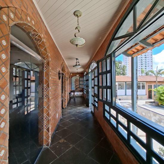 corredor hall